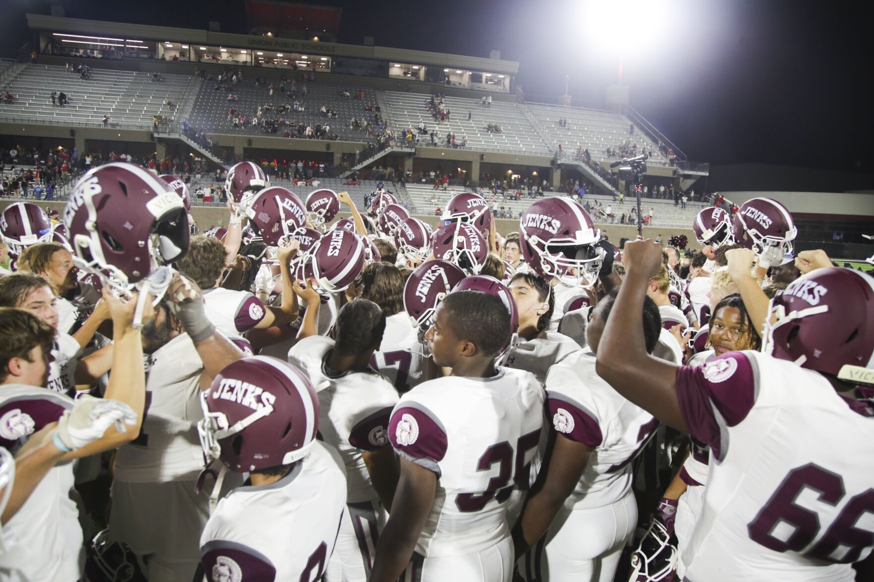 Jenks vs Union in Backyard Bowl
